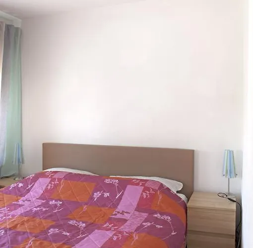 Apprepo לינה וארוחת בוקר 2*