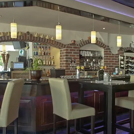 Apprepo Nocleg ze śniadaniem 2*